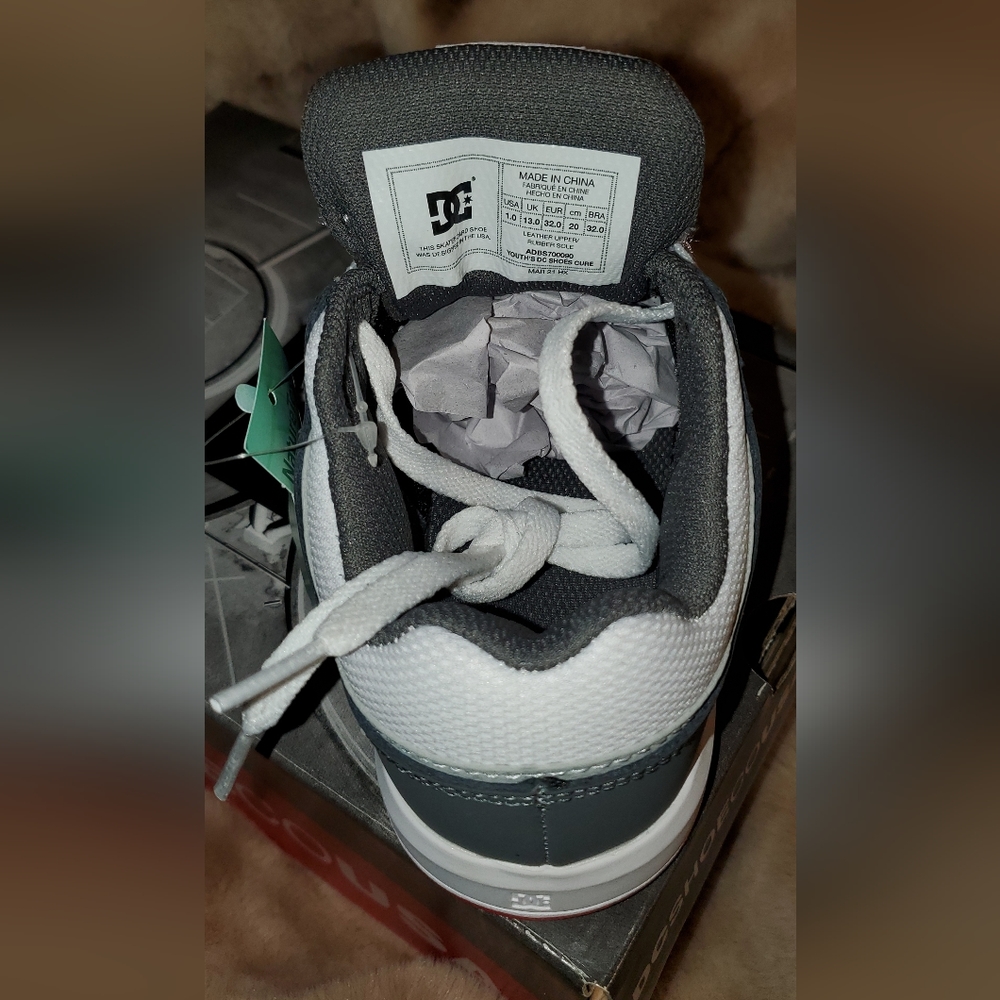 NWT. Youth DC Cure Skate Shoes Big kid SZ 1 - Picture 6 of 7